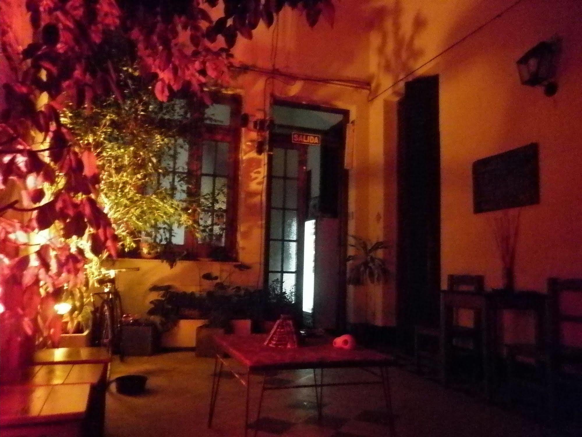 VI Luz Y Entre Hostel Buenos Aires Bagian luar foto