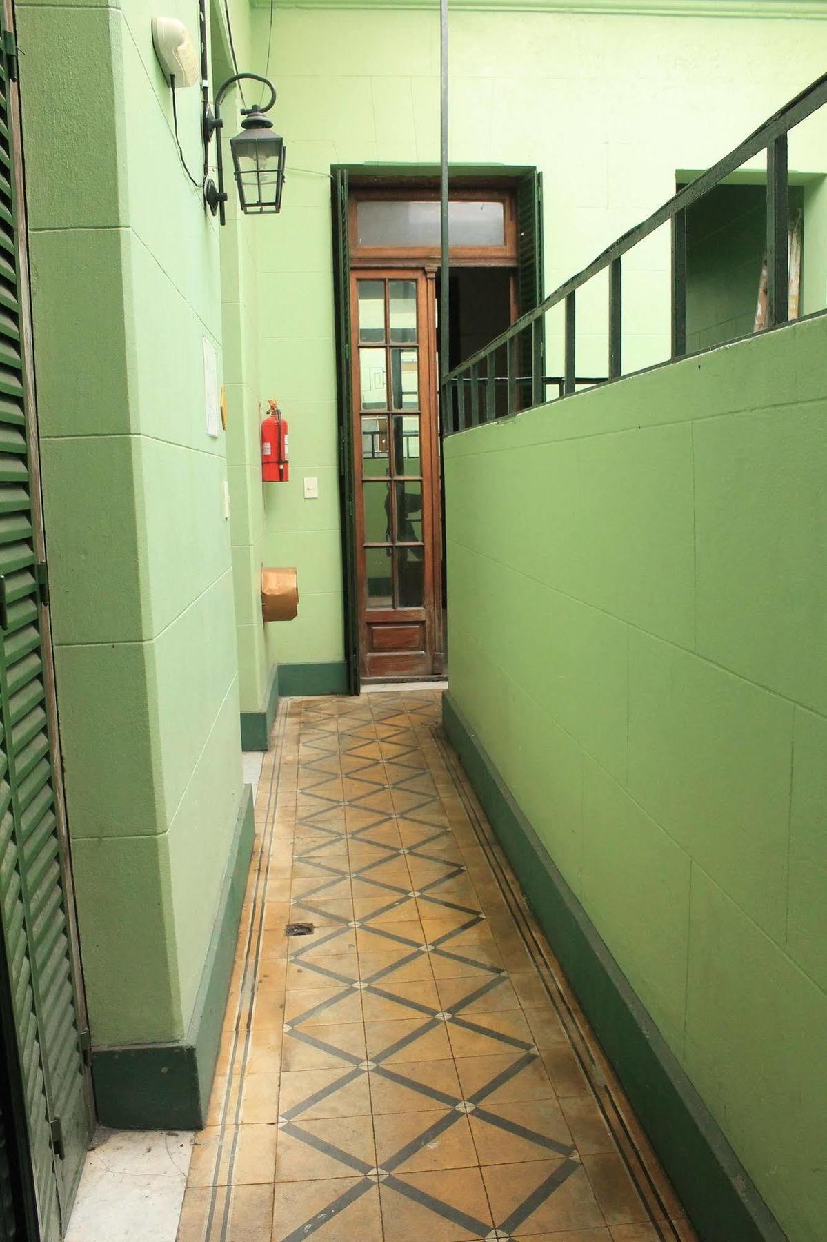 VI Luz Y Entre Hostel Buenos Aires Bagian luar foto