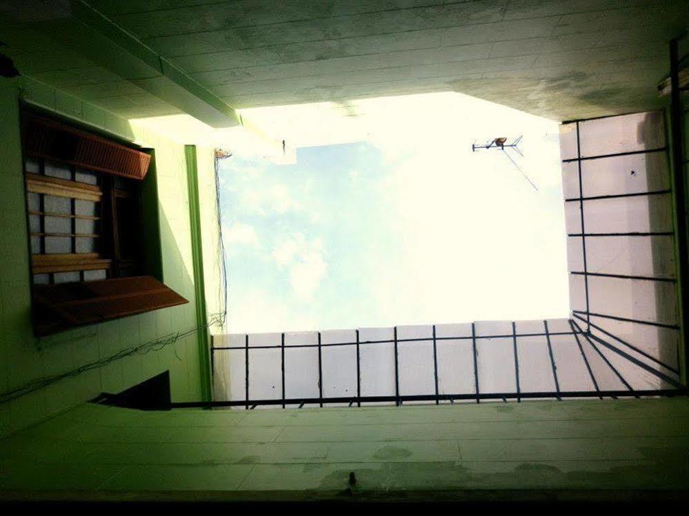 VI Luz Y Entre Hostel Buenos Aires Bagian luar foto