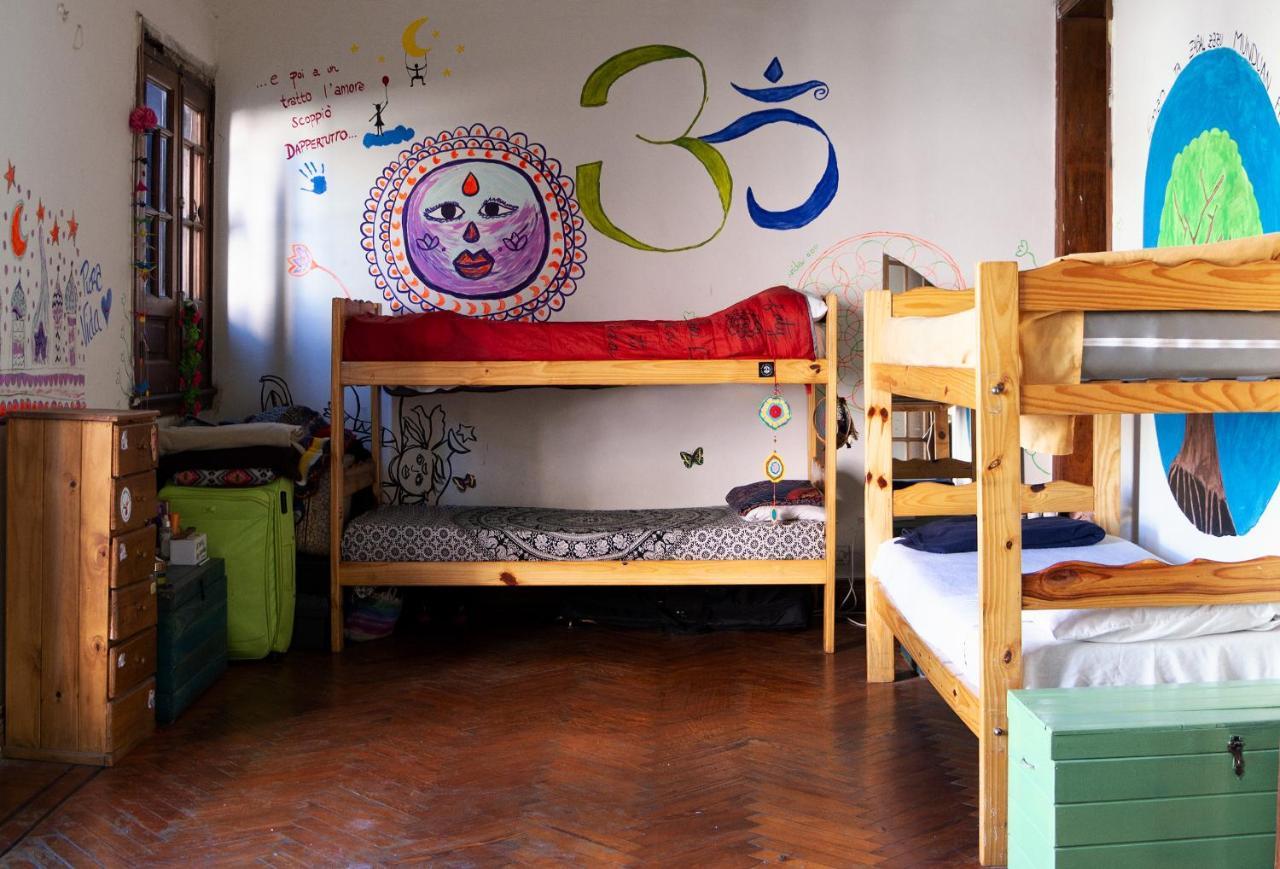 VI Luz Y Entre Hostel Buenos Aires Bagian luar foto