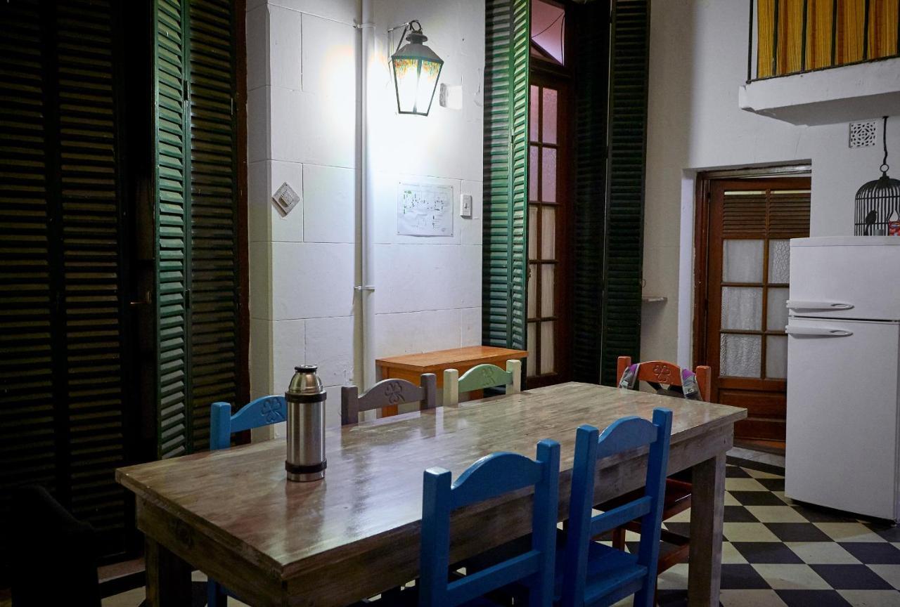 VI Luz Y Entre Hostel Buenos Aires Bagian luar foto