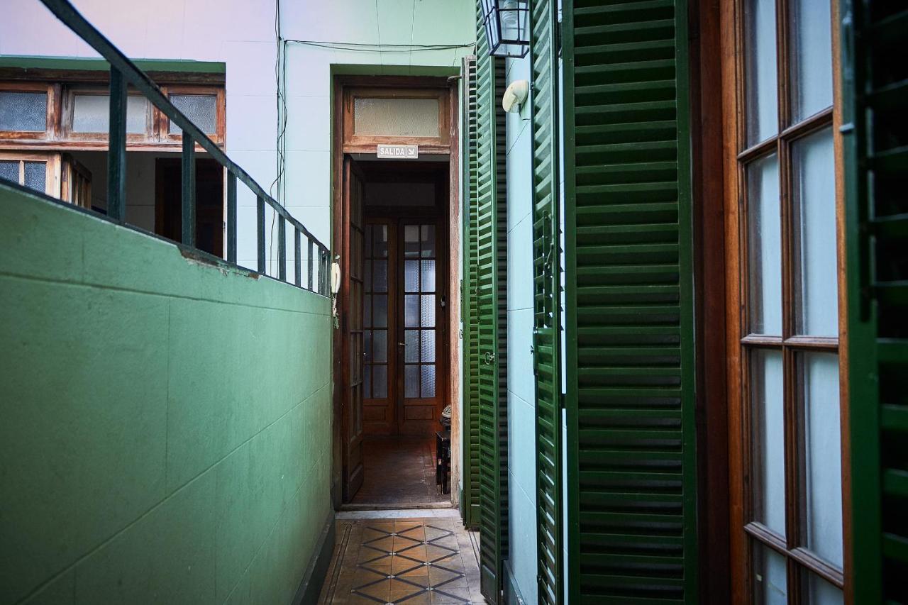 VI Luz Y Entre Hostel Buenos Aires Bagian luar foto