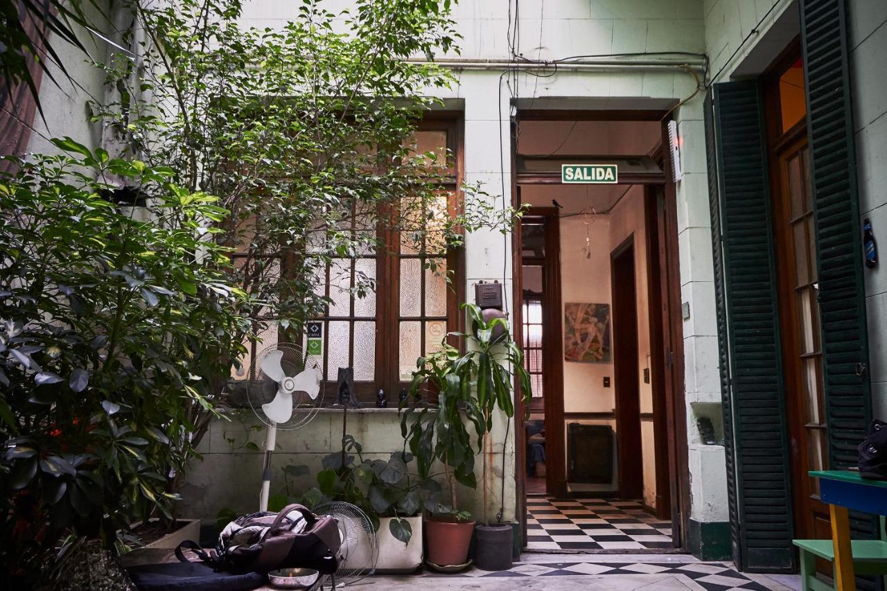 VI Luz Y Entre Hostel Buenos Aires Bagian luar foto