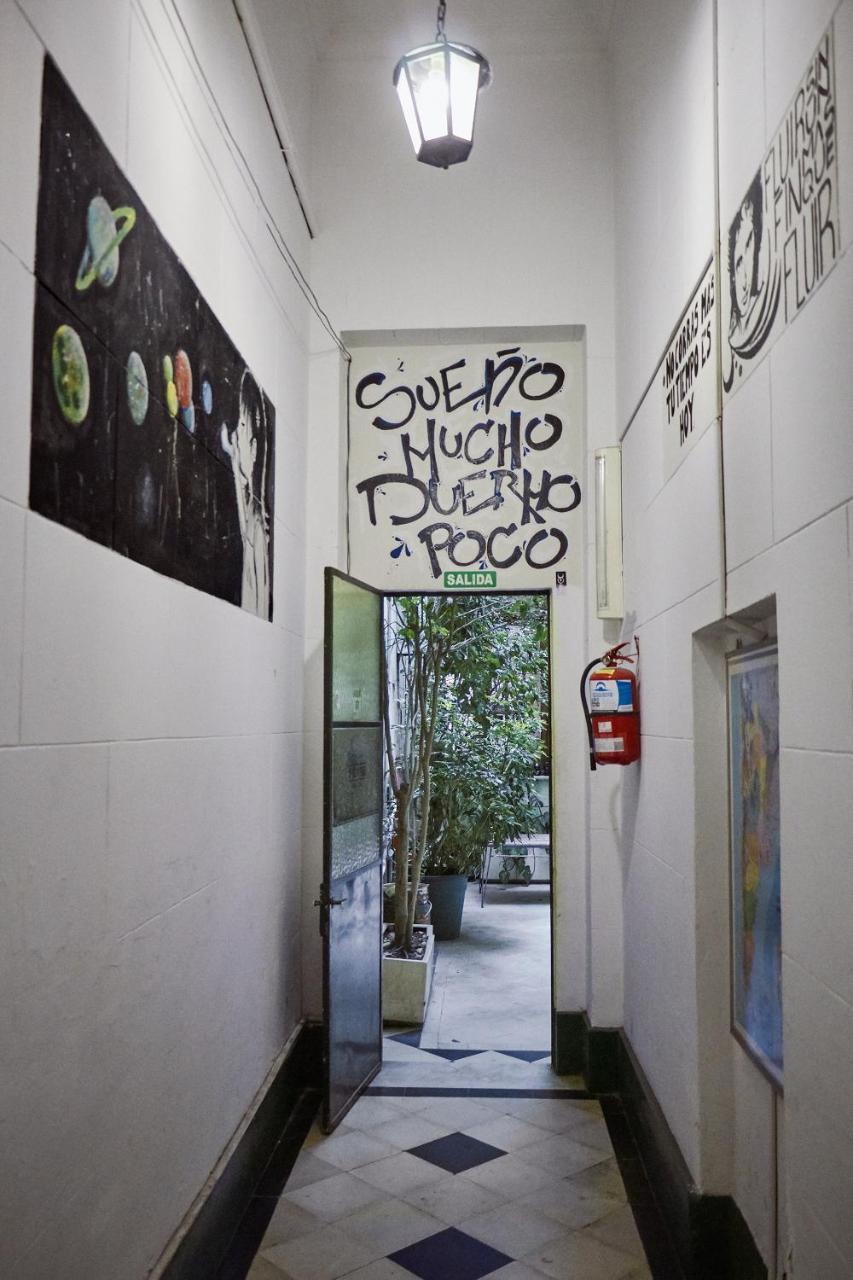 VI Luz Y Entre Hostel Buenos Aires Bagian luar foto