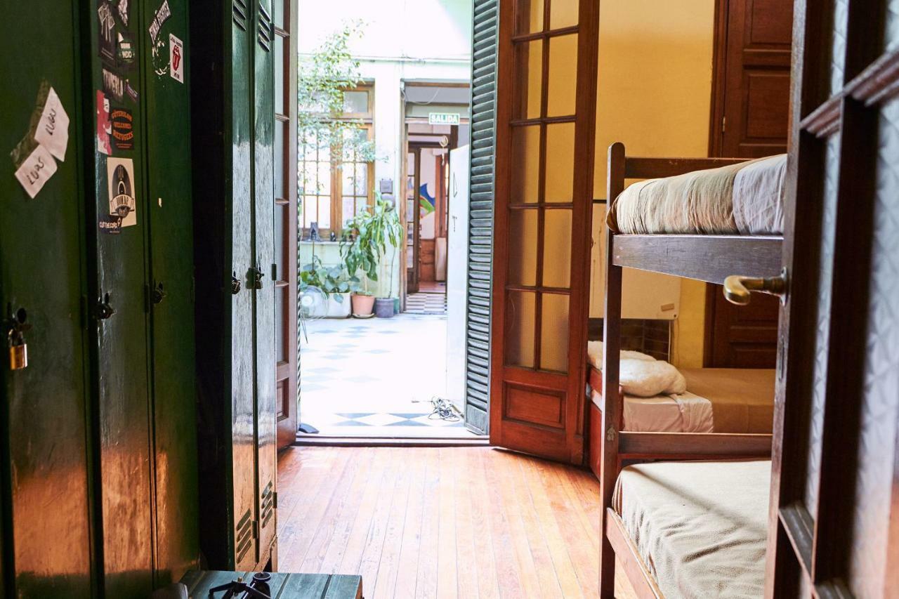 VI Luz Y Entre Hostel Buenos Aires Bagian luar foto